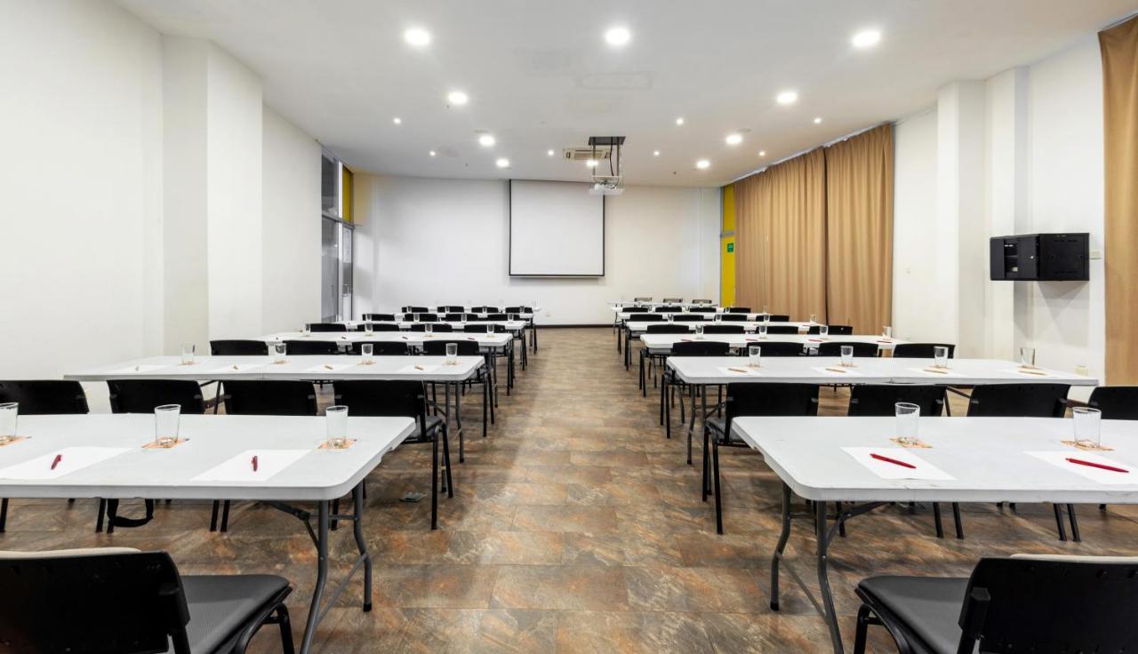 Pop Art Hotel Clc Mamonal Cartagena Luaran gambar